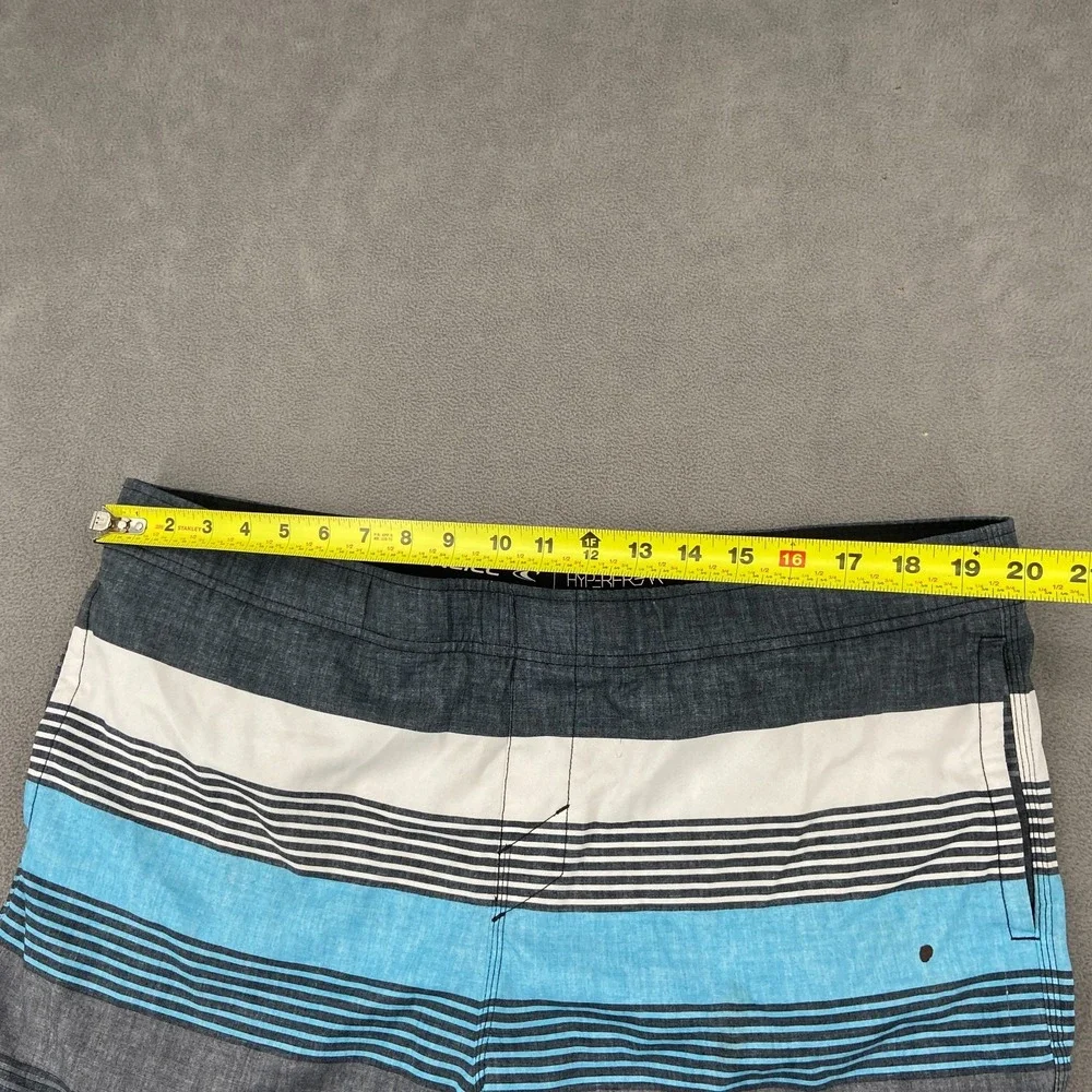 O'Neill Hyperfreak Board Shorts Men XL Blue Gray Striped Mesh Lined Swim Surfing